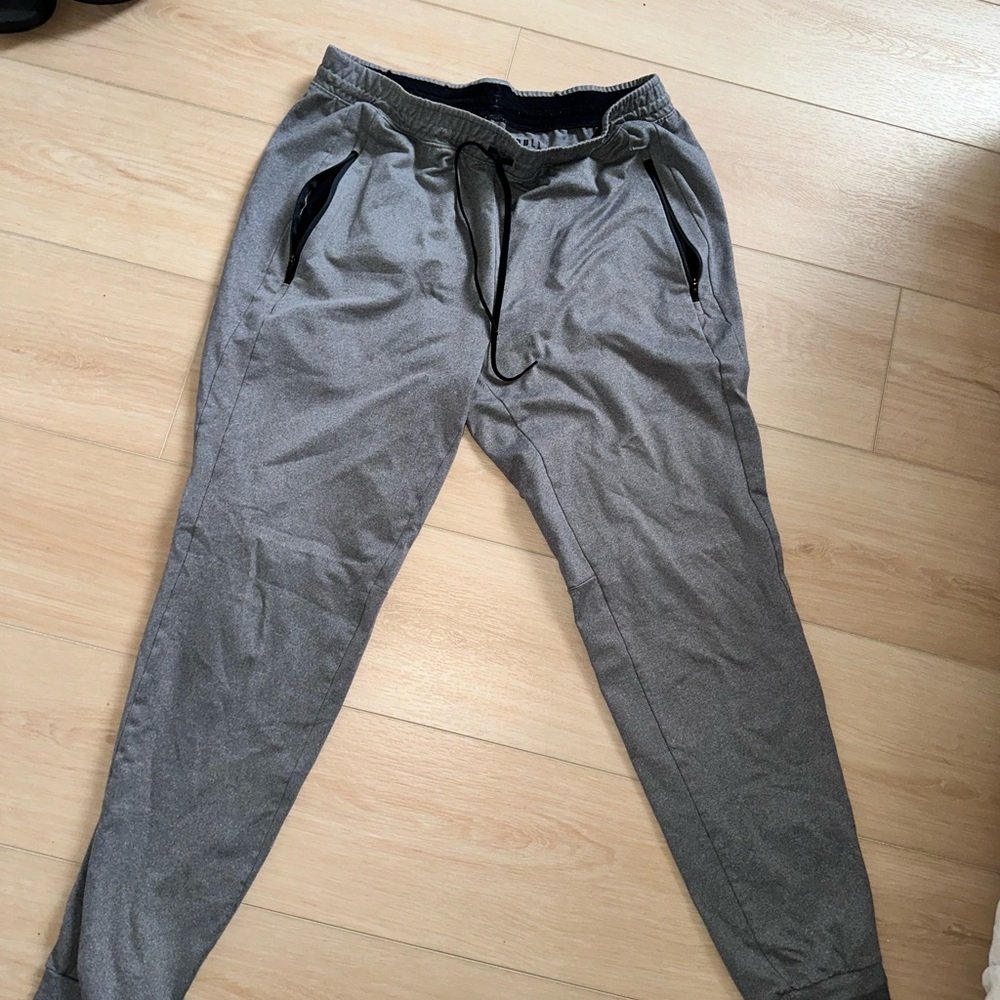 NOBULL Gray Sweatpants Relaxed Fit Tapered Joggers